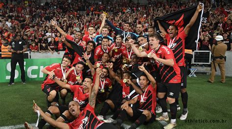 qual foi o resultado do jogo do atlético paranaense